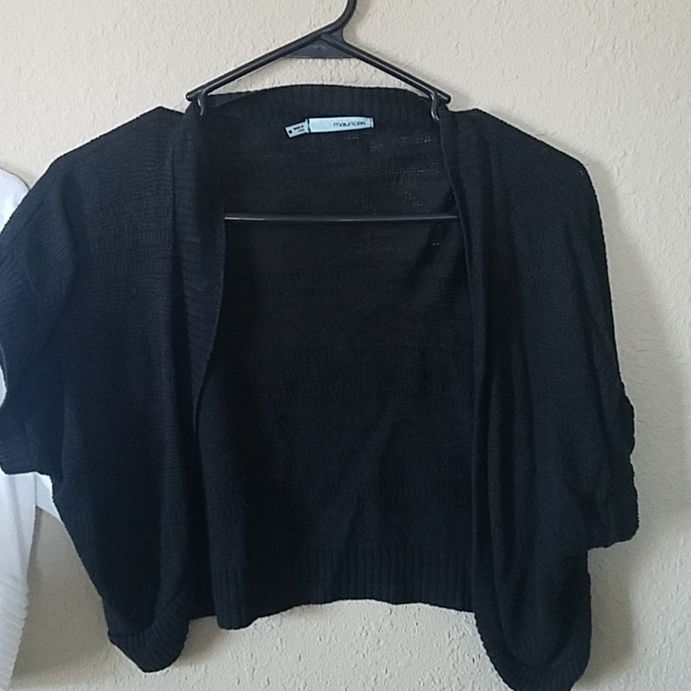 2 Maurices brand shrugs - Picture 3 of 4